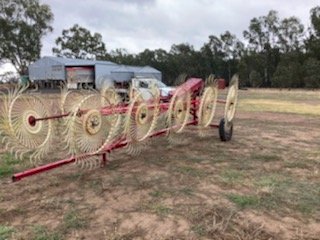 (A141) - Kelly Hay Rake