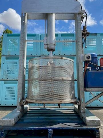 Hydraulic Juice Press