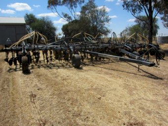 Flexicoil 820 Bar with Horwood Bagshaw 3000TTR Box