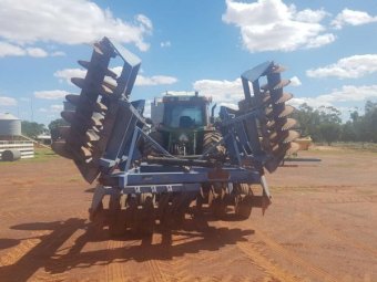 (A141) - 48 Plate Grizzly Offset Disc Plough