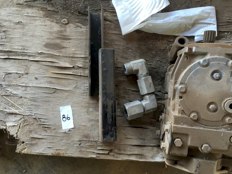 (A151) - 2 x Gearboxes