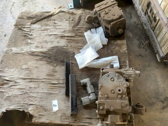 (A151) - 2 x Gearboxes