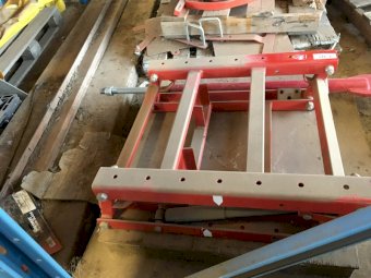 (A151) - Stand with Lift  Cylinder