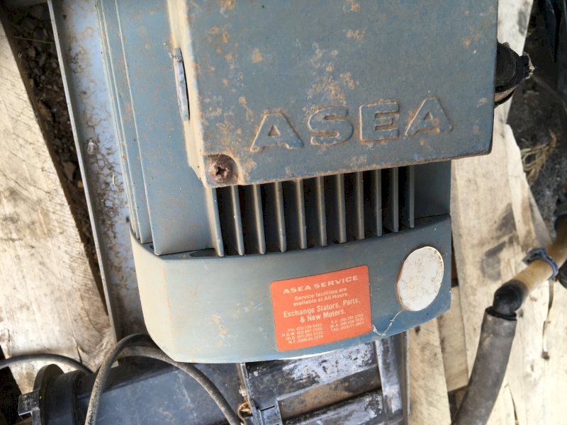 (A151) - Electric Motor with Pulley