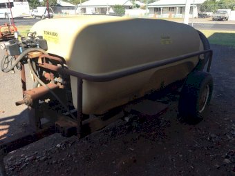 (A151) - Tornado 2000L Sprayer