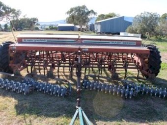 Napier Grasslands 424 Trash Seeder