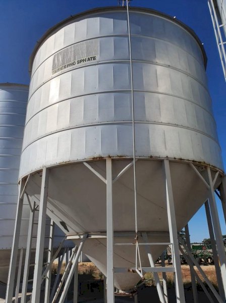55t Nelson Fertilizer Silos x 2