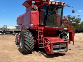 2002 Case IH 2388 Header with 2005 Case IH 2052 36ft Front