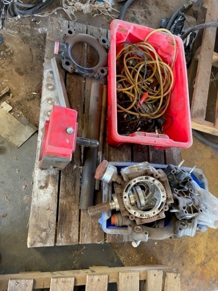 (A151) - Assorted Pump and Gearbox Parts