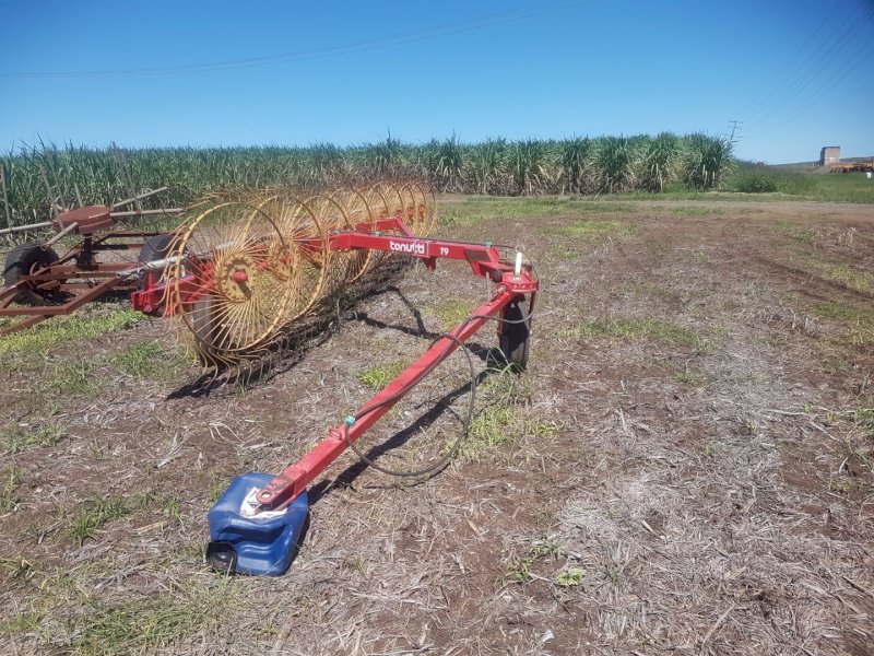 Tonutti 9 Wheel Rake