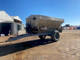 8 tonne Marshall Spreader