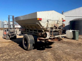 8 tonne Marshall Spreader