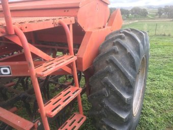 Massey Ferguson 80 combine