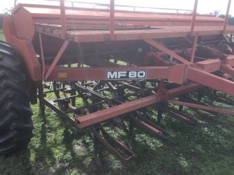 Massey Ferguson 80 combine