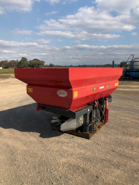 Vicon Rota Flow RSXL linkage spreader