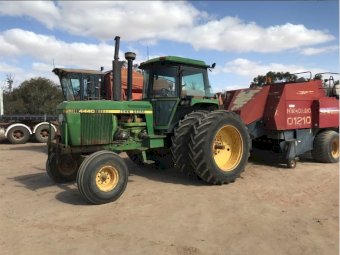 (A146)  John Deere 4440 tractor