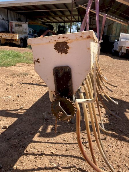 Davimac Small Seed Box