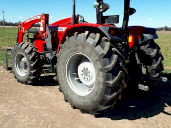 2017 Massey Ferguson MF4708 Tractor with Burder Loader