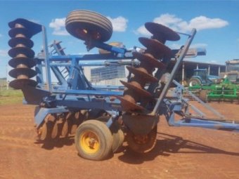 (A146) - 48 Plate Grizzly Offset Disc Plough