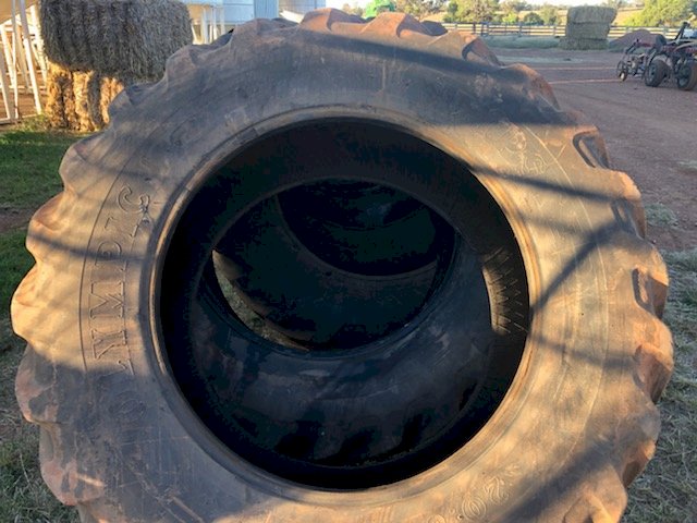 8 x Olympic Gripster 20.8.38 Tyres