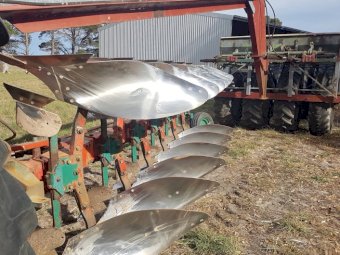 Kverneland HD 85 six leg Reversible Plough