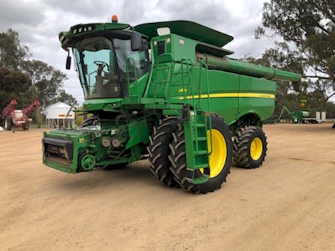 2013 John Deere S670 Header
