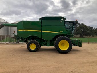 2013 John Deere S670 Header