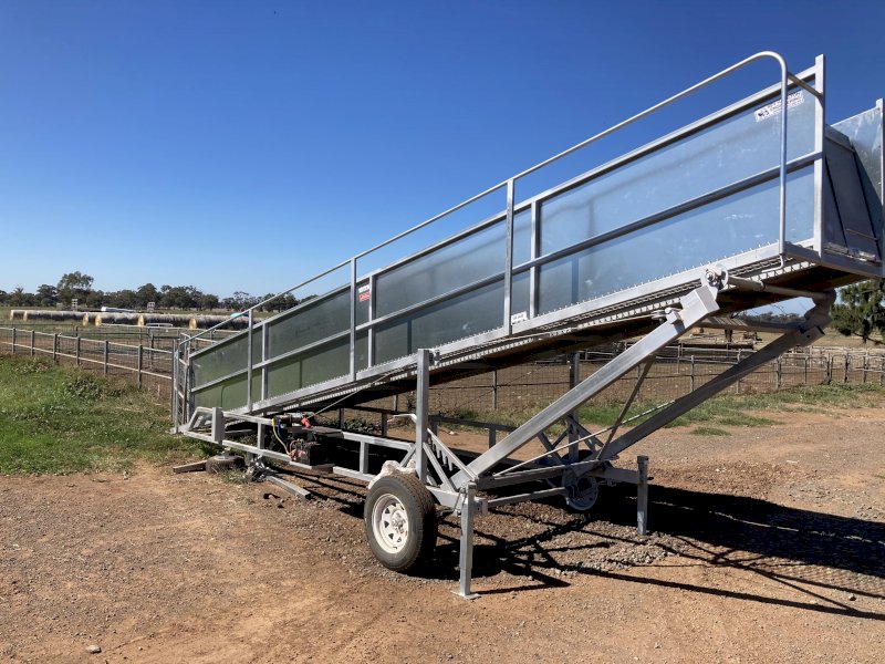 8 Metre Mobile Sheep Ramp