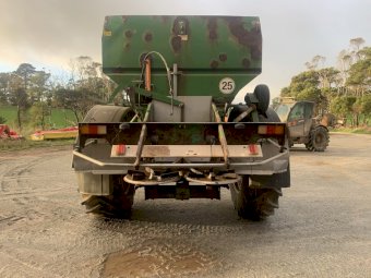 2011 Amazone ZG-B 8200 Spreader