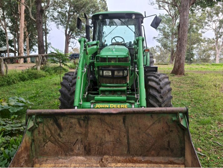 Under Auction - (A147) - 2013 John Deere 6330 Tractor 