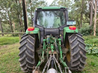 Under Auction - (A147) - 2013 John Deere 6330 Tractor 