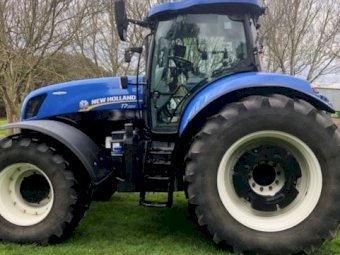 2016 New Holland T7.220 Tractor