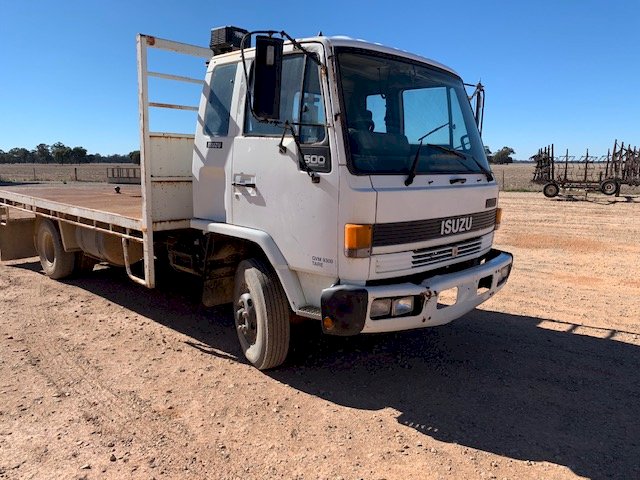 Isuzu 500 Farm Truck
