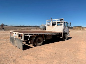 Isuzu 500 Farm Truck
