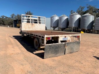 Isuzu 500 Farm Truck