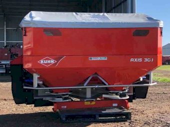 2016 Kuhn Axis 30.1 Spreader