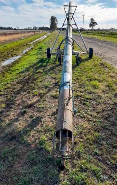 48' x 9" Hydraulic Fast Flow Auger with Hopper