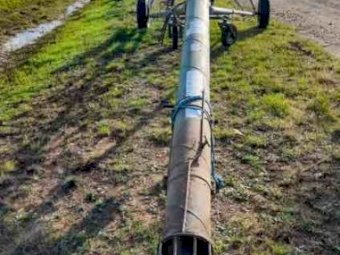 48' x 9" Hydraulic Fast Flow Auger with Hopper