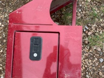 Under Auction - (A151) - Under Tray Toolbox 