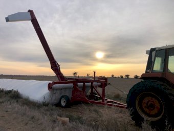 Grain Bag Outloader