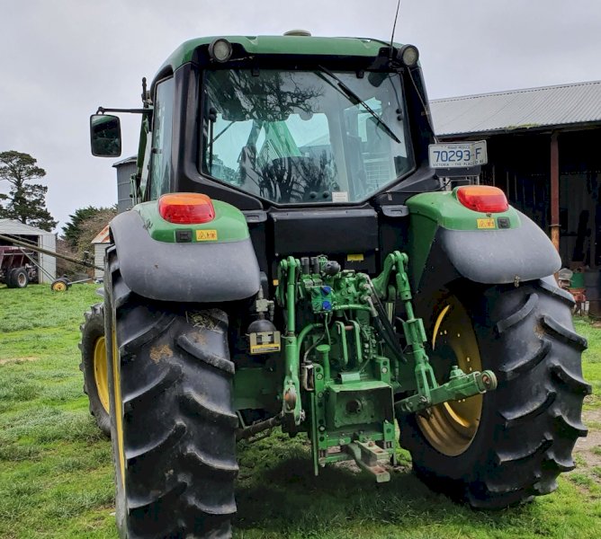 2009 John Deere 6330 Tractor