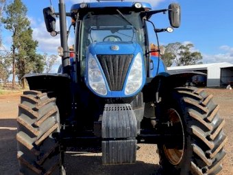 2016 New Holland T7.220 Tractor