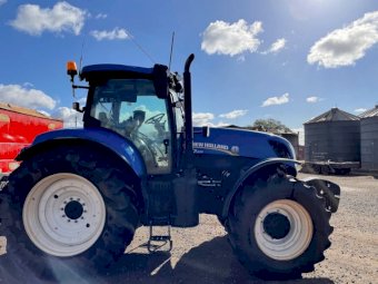 2016 New Holland T7.220 Tractor