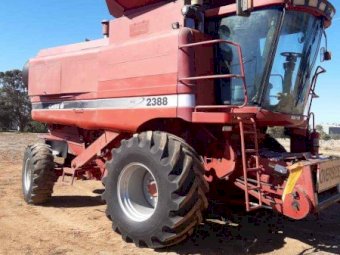 1999 Case IH 2388 Header & 1042 Header