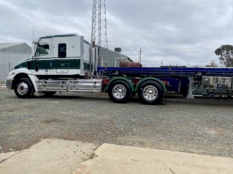 2005 Freightliner Columbia Prime Mover