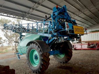 IYE.2010  Berthoud  DP Tronic 55-60 36 Metre Spray Rig