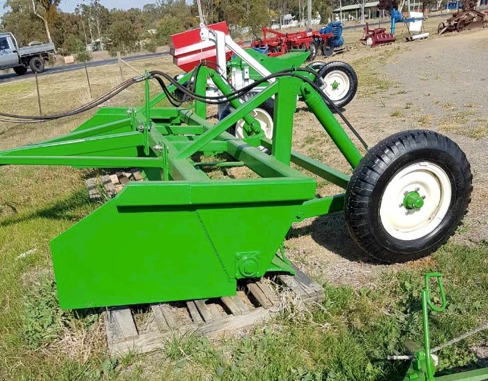 12" Drag Scraper Grader