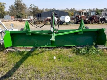 12" Drag Scraper Grader