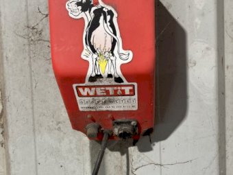 Wetit Auto Cow Teat Sprayer