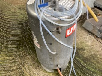 Wetit Auto Cow Teat Sprayer